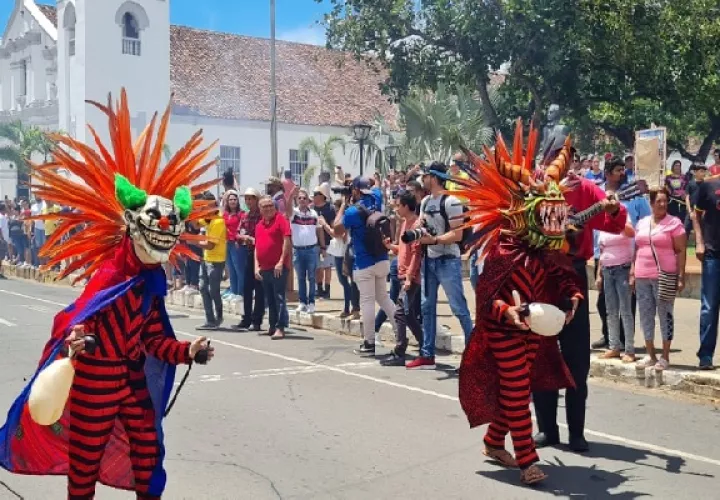 Las actividades iniciaron el sábado 3 de junio y culminarán el 17 de junio, a lo largo de estas fechas se mezclará lo religioso y lo tradicional. Foto. Thays Domínguez