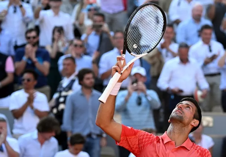 El serbio Novak Djokovic festeja su triunfo. Foto: EFE