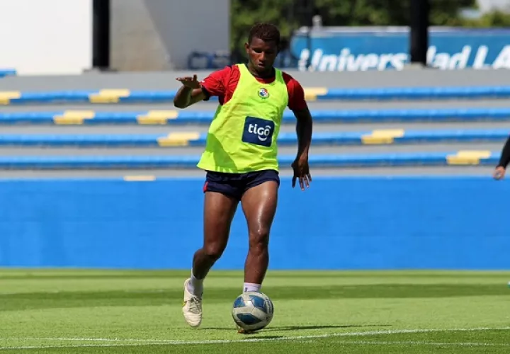 Fidel Escobar durante los entramientos de la selección de Panamá. Foto: Fepafut