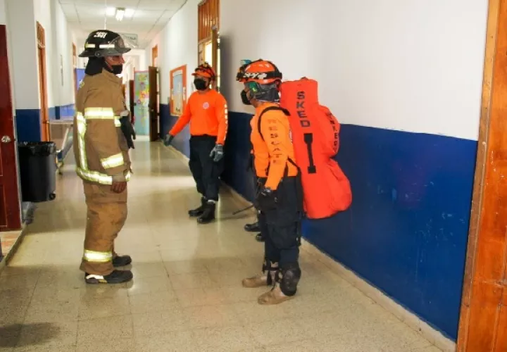 Para este ejercicio se han realizado ejercicios previos, reuniones de coordinación y evaluación, con el fin de preparar los planes de atención de emergencias de instituciones y escuelas de la provincia. Foto. Thays Domínguez
