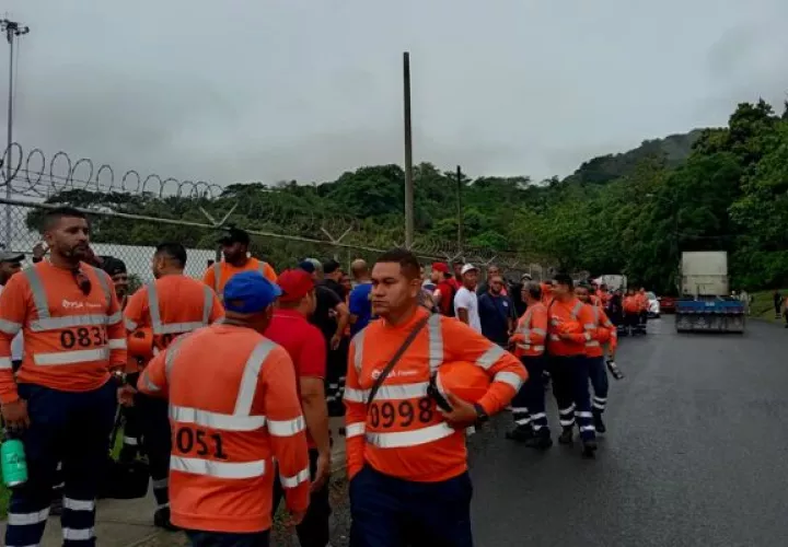 Anuncio de huelga en el puerto de Rodman por violación al convenio colectivo. Foto: Cortesía