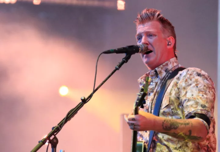 Josh Homme, durante un concierto en Madrid. Foto: Tamara Rozas / EFE