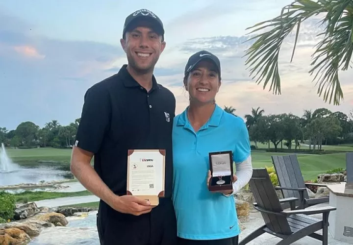 Laura Restrepo junto a su esposo Trevor Sluman tras el triunfo de este miércoles.