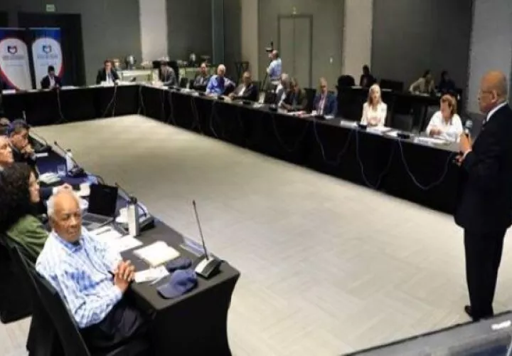 Las perspectivas de Panamá son favorables, seguiremos siendo uno de los países con mayor crecimiento de la región y del mundo, según el MEF.
