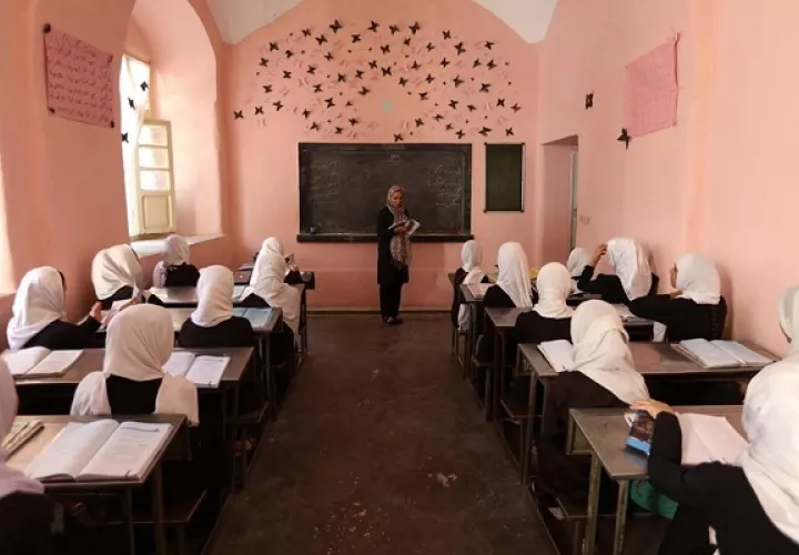 Esta agresión tiene lugar en un momento en el que la educación secundaria y universitaria femenina está vetada. Foto: EFE
