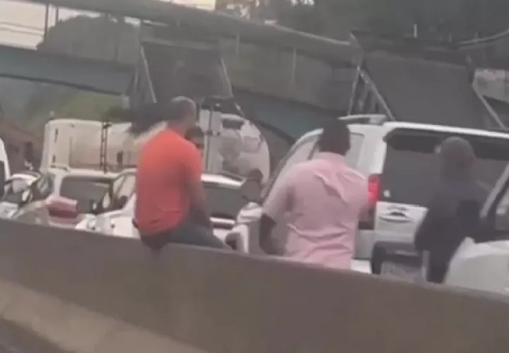 Los residentes de varios puntos de Panamá Oeste, se vieron muy afectados pro la medida de presión de los camioneros. Foto. Diomedes Sánchez