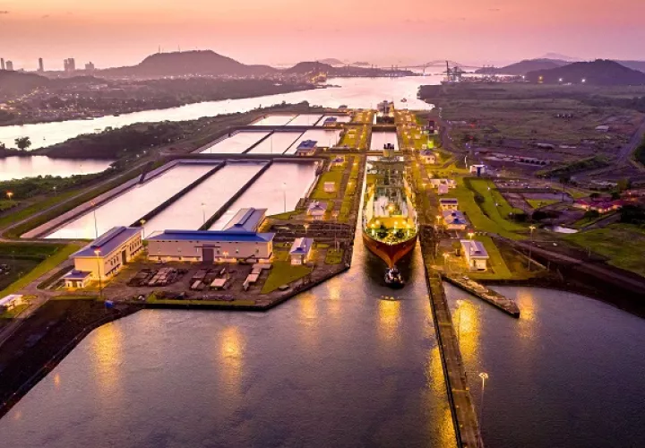 China quiere aprovechar el canal para construir su propio perfil en la región, según los expertos. Foto: ACP