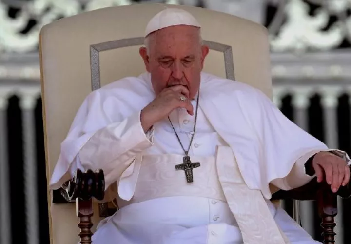 El papa es ingresado en el hospital romano por tercera vez. Foto: EFE