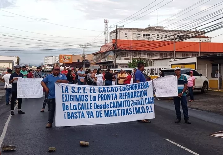 Esta es la séptima ocasión en que protestan ante el MOP. Foto: Eric A. Montenegro.,
