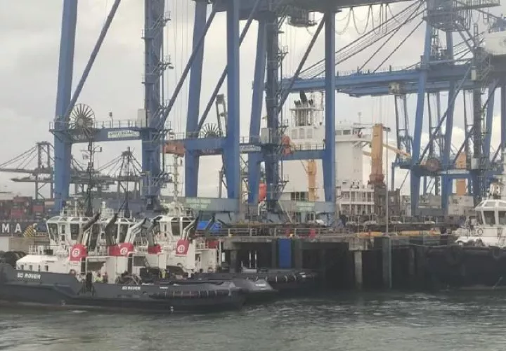 La empresa tiene a personal como capitanes sin licencia en remolcadores que navegan en aguas del Canal de Panamá.