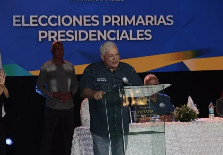 Ricardo Martinelli durante el acto de proclamación. Víctor Arosemena