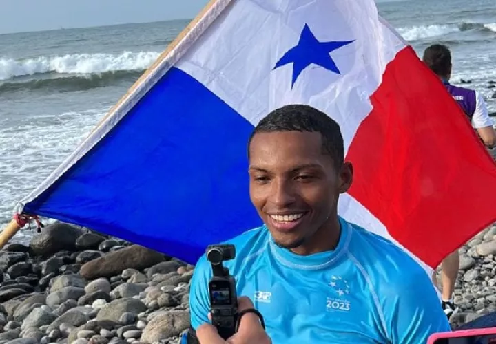 Edwin Núñez se alzó con oro en surf. Foto: COP