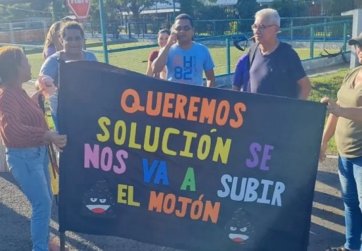De no recibir respuestas, no descartan cerrar los cuatro paños de la vía en el cruce de Chitré a Pesé. Foto: Thays Domínguez