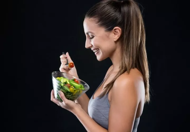 La alimentación y el ejercicio son la base del bienestar. Foto: Ilustrativa / Freepik