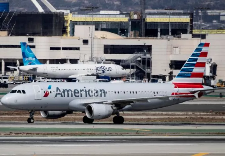 La mayor aerolínea de EE.UU., American Airlines, anunció este jueves importantes ganancias. Foto: EFE