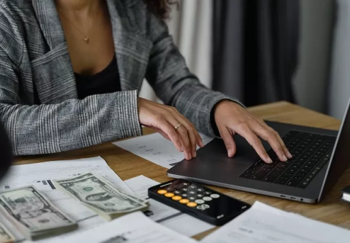 El salario es clave para retener al talento. Foto: Pexels