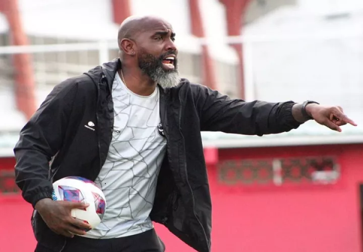 Felipe Baloy, técnico del  Tauro. Foto: Twitter