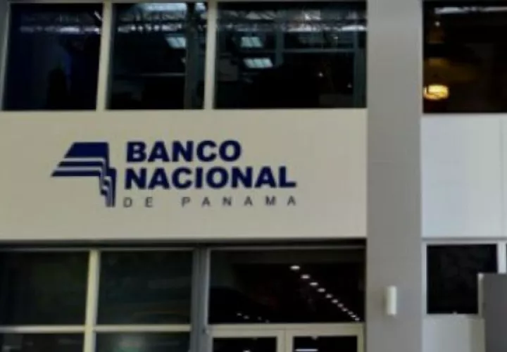 Funcionaria del Banco Nacional bajo detención provisional. Foto: Archivos