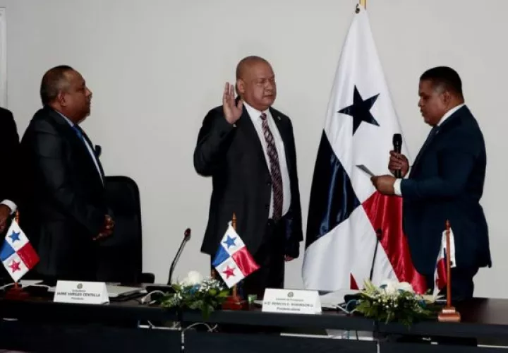 Instalan Comisión de Presupuesto de la Asamblea Nacional. Foto: Víctor Arosemena