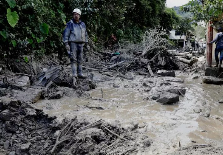 Ascienden a 20 los fallecidos por la avalancha en Quetame, en el centro de Colombia. Foto: EFE