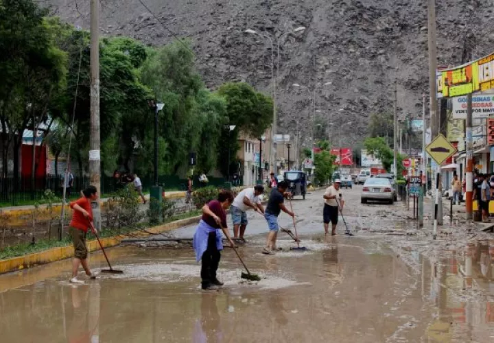 El Gobierno peruano destina 47 millones de dólares para prevención por El Niño en el norte. Foto: EFE