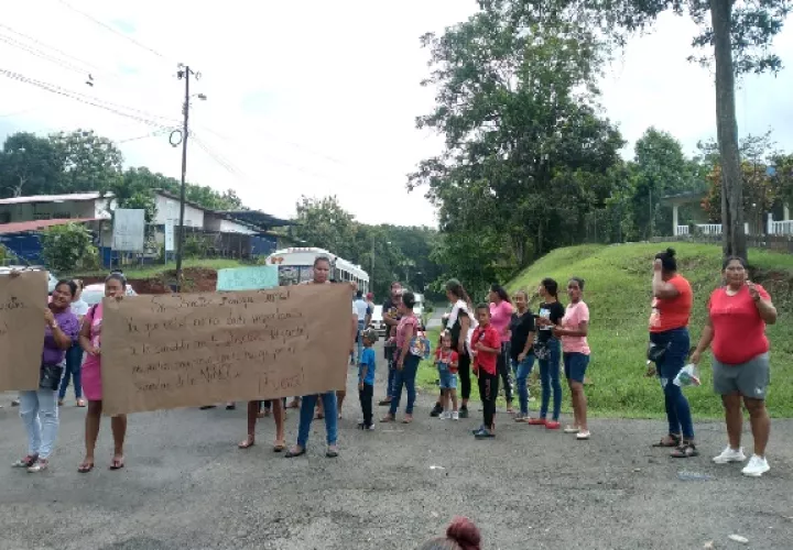 Por parte de los docentes de escuela también se ha solicitado al Meduca iniciar una investigación por supuestos manejos irregulares de los dineros del Fondo de Equidad y Calidad de la Educación. Foto. Diomedes Sánchez