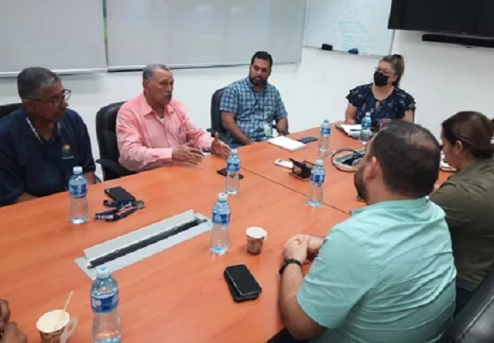 En el encuentro se llegó a acuerdos concretos, en la que se ubicaron los puntos perentorios para la inspección. Foto: Diomedes Sánchez  
