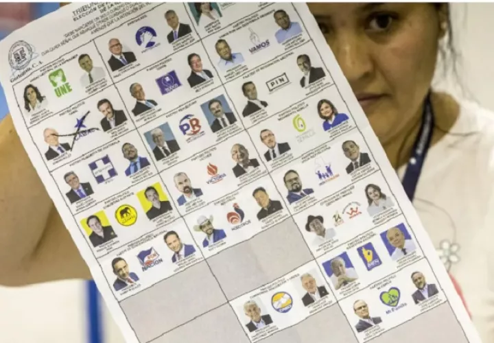 Escrutinio de la primera vuelta de las elecciones celebradas el pasado 25 de junio. Foto: EFE