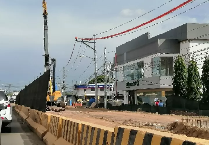 La obra inició su construcción en el 2018, sin embargo, múltiples inconvenientes retrasaron su construcción, la cual según las autoridades terminará en mayo del 2024. Foto. Thays Domínguez