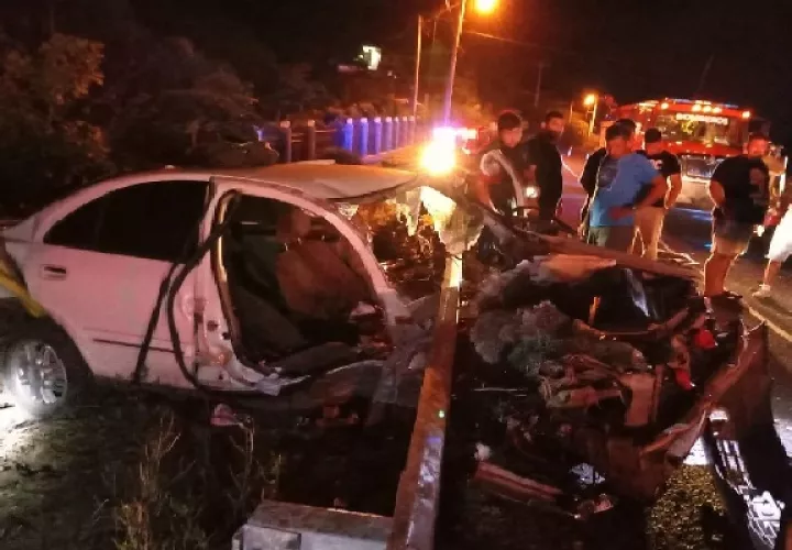 Luis Herrera conducía un vehículo tipo sedán, a la altura de Ciénaga Larga, cuando perdió el control. Foto. Thays Domínguez