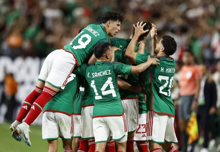 México venció a Jamaica y enfrentará a Panamá en la final de la Copa Oro. Foto: EFE