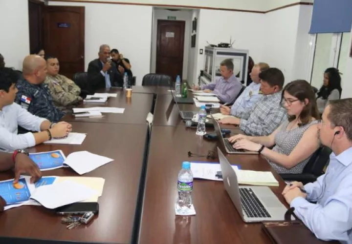 La NOAA culminó este miércoles tres días de reuniones  con funcionarios de la ARAP. Foto: Cortesía