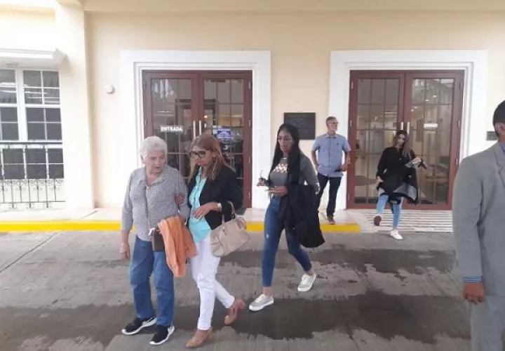 Liriola Gonzáles, madre de Stephanie Rodríguez, pidió justicia para su hija, señalando que están pasando por momentos difíciles, al tener que revivir estos hechos que son traumáticos para la familia. Foto. José Vásquez