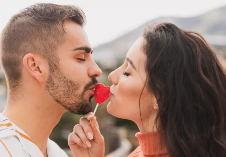 El beso francés está entre los favoritos en las culturas europeas y americanas. Foto: Ilustrativa / Freepik