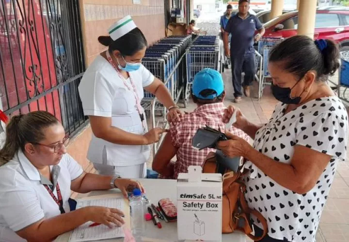 Se habilitó más de 100  puestos de vacunación. Foto: Cortesía Minsa