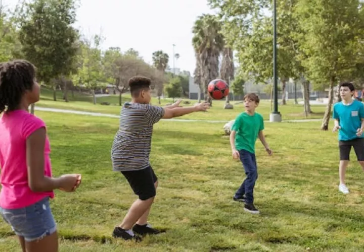 Es importante incentivar a los niños a realizar actividad física. Foto: Pexels
