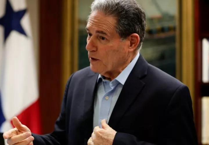 "Me atrevería a decir que ha sido la peor" crisis, dijo Arístides Royo, ministro para Asuntos del Canal. Foto: EFE