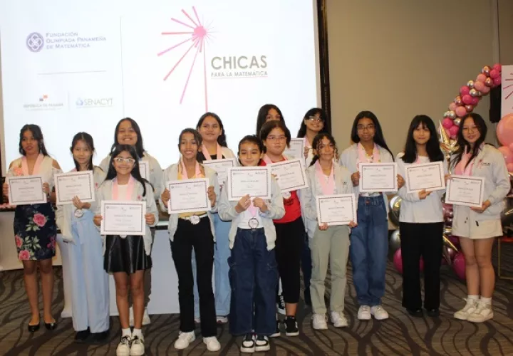 Participantes durante la clausura. Foto: Cortesía