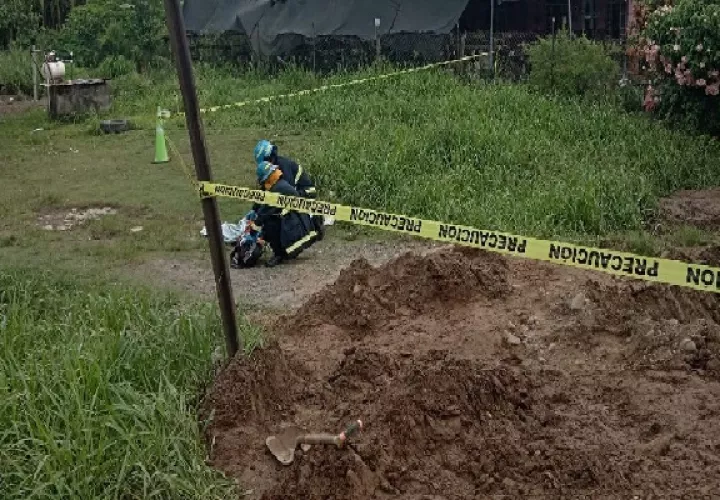 Según algunas personas de la comunidad, los fallecidos son de la provincia de Panamá, quienes llegaron al lugar donde se llevaba a cabo la instalación de tuberías de un proyecto de riego. Foto. José Vásquez