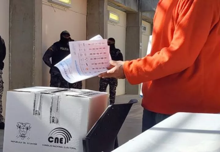 Agencias de calificación crediticia Fitch y Standard & Poor's señalan la incertidumbre política que rodea al país en el contexto del próximo proceso electoral.