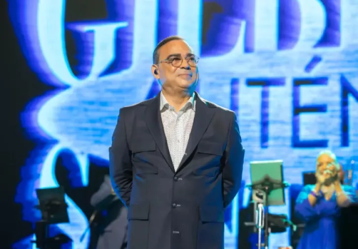 'Auténtico Tour' Gilberto Santa Rosa en el inicio de la gira 'Auténtico', en San Juan (Puerto Rico). Foto: EFE / Alejandro Granadillo
