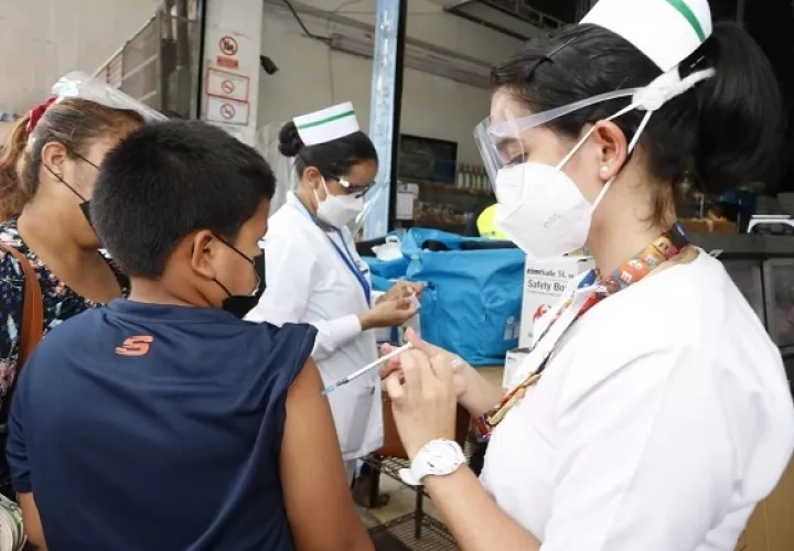 Se han aplicado  1,322,945 dosis de la vacuna contra la influenza. Foto: Cortesía Minsa