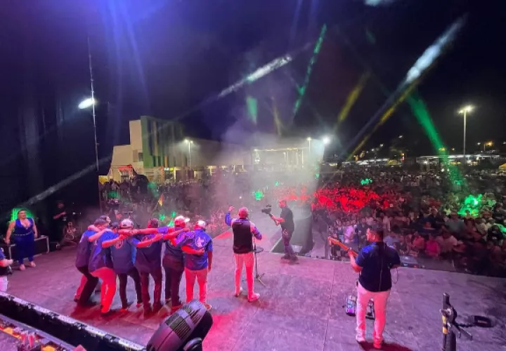 Jhonathan Chávez y su conjunto se presentaron el fin de semana en Chiriquí. Foto: Instagram / @jhonathanchavezoficial 