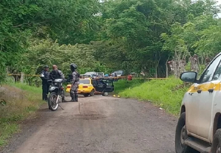 La pareja de Elicenia Solís,encontr a Elicenia Solís sin vida en su  taxi. Foto. Thayas, Domínguez