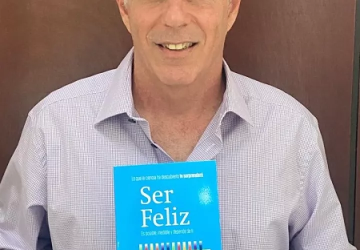 El libro de Zafrani explora la importancia de la felicidad en la vida de cada ser humano y comparte herramientas prácticas para alcanzarla. Foto: Cortesía