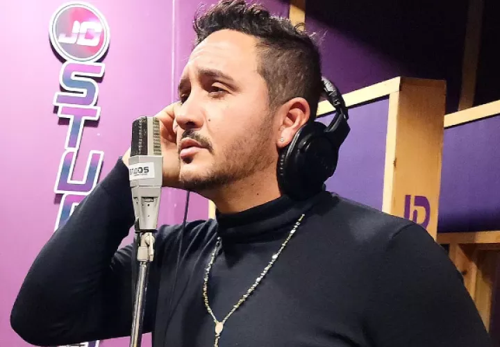 Lucho Pérez compartió un fragmento de la canción. Foto: Instagram / @luchoperezoficial