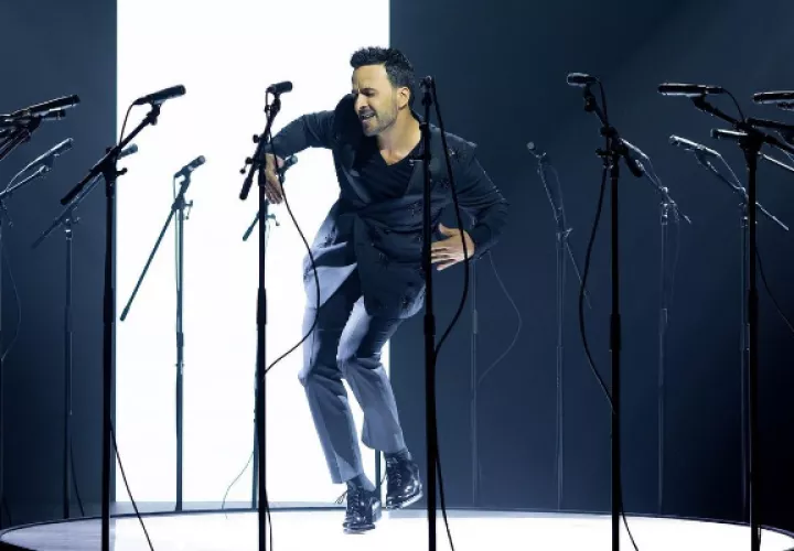 Luis Fonsi en una de las escenas del 'videoclip' de 'Pasa La Página ‘Panamá’'. Foto: Instagram / @luisfonsi