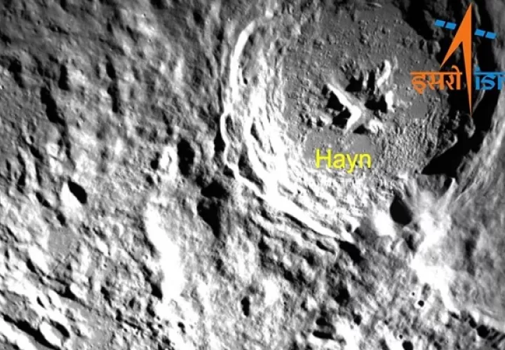  La misión espacial de la India comenzó la operación de alunizaje en el punto más meridional de la Luna. Foto: EFE