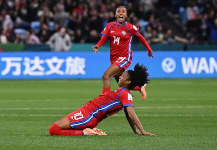 Marta Cox festeja su gol contra Francia. Foto: EFE 