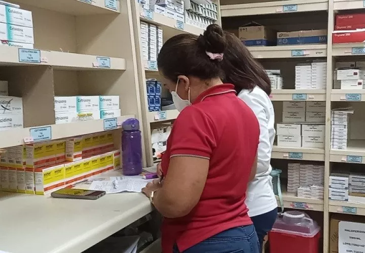 Sobre la provisión de medicamentos, directivos de hospital aseguran contar con un 86% de abastecimiento. Foto: Eric. A. Montenegro